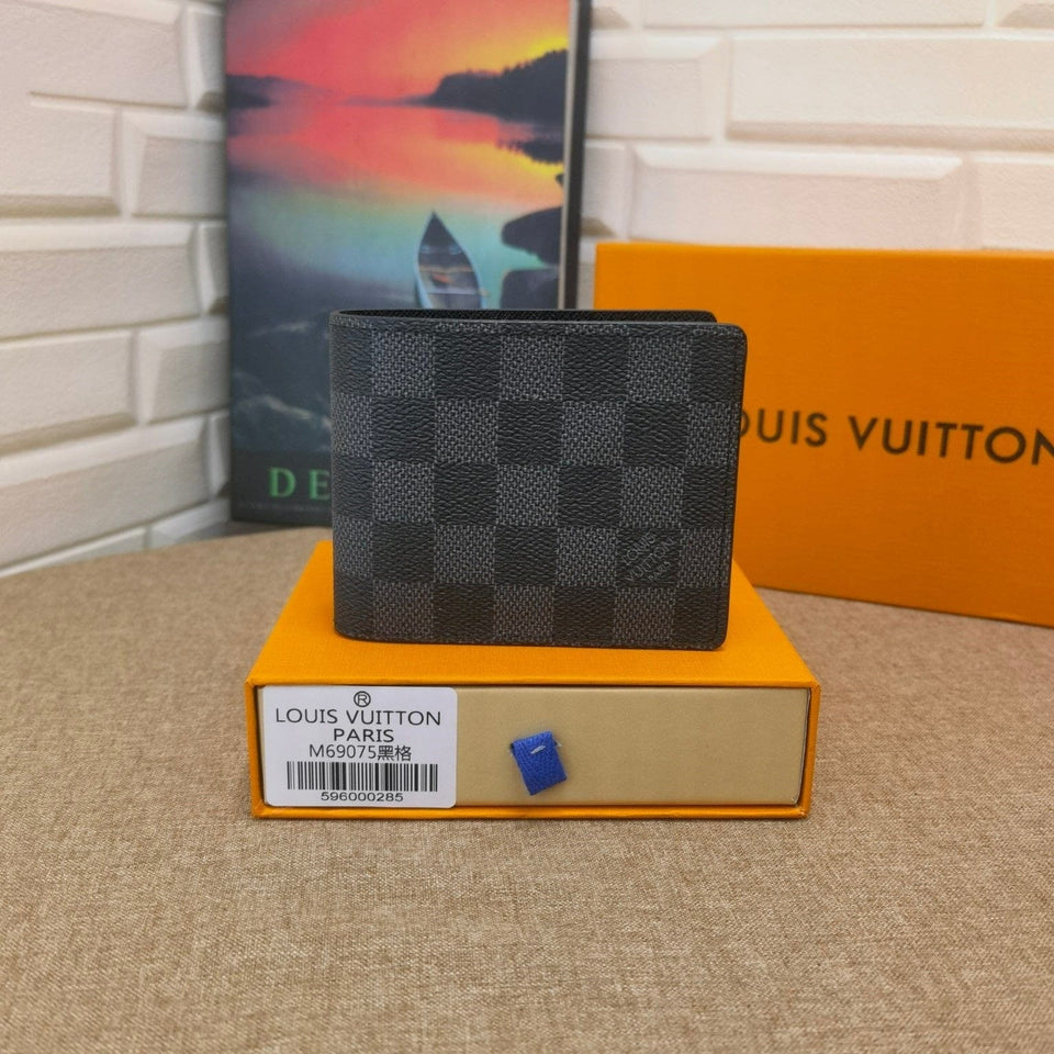 Tunde Store Black Leather Louis Vuitton Wallet With Gray Monogram