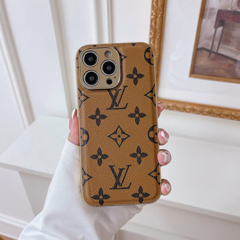 Tunde Store Iconic Louis Vuitton iPhone Cases - Timeless Luxury for iPhone 11, 12, 13, and 14 Pro Max