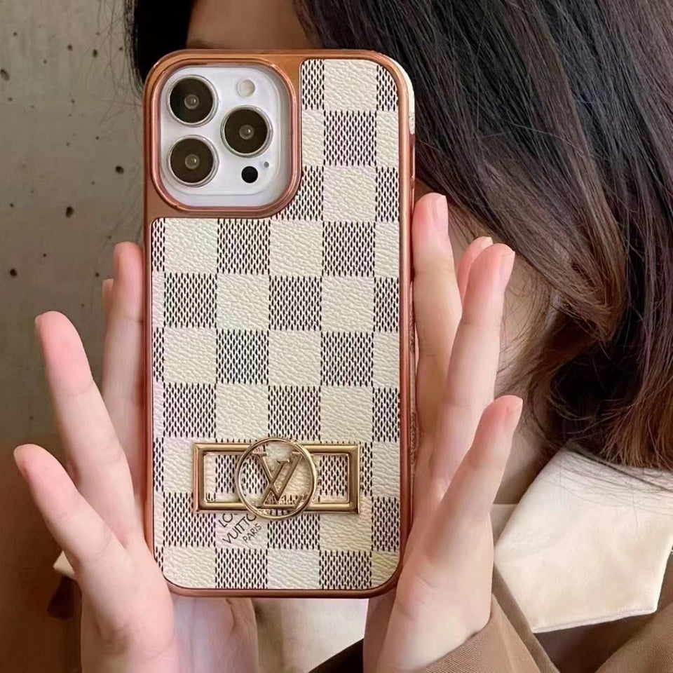 Tunde Store Louis Vuitton Monogram iPhone 15 Case with Golden Louis Vuitton Inlay